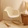 Schaukelstuhl Bouclé mit Armlehnen – Skandinavisches Design mit Stahl und Holz - Nordika image 7